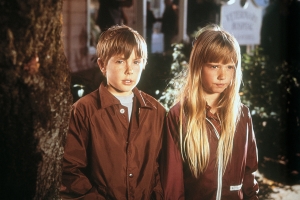 Escape to Witch Mountain (1975), G