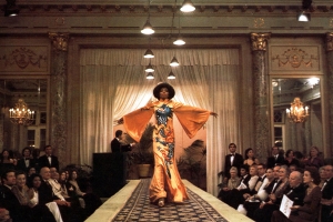 Mahogany (1975), NR